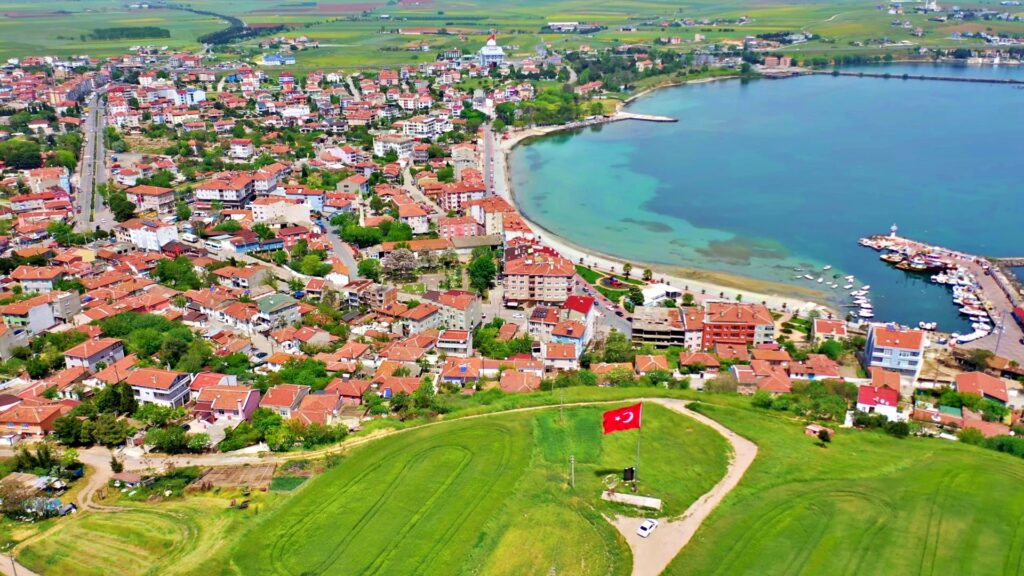 Marmara Ereğlisi’nde Gezilecek Yerler – Tarihî Kalelerden Deniz Koylarına Keyifli Bir Rota