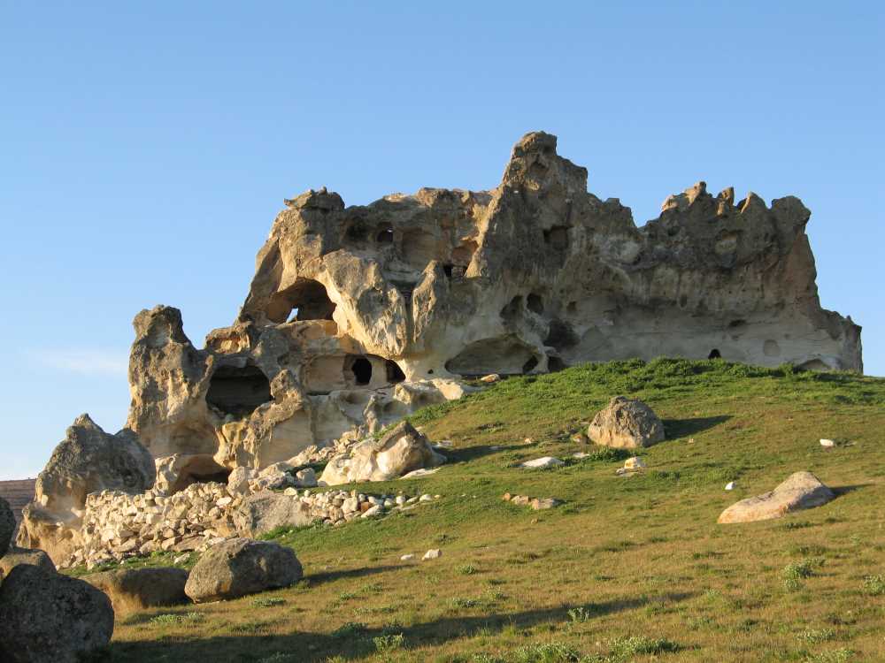 Reşadiye’de Gezilecek Yerler – Kanyonlardan Kaplıcalara Tarih ve Doğa Bir Arada